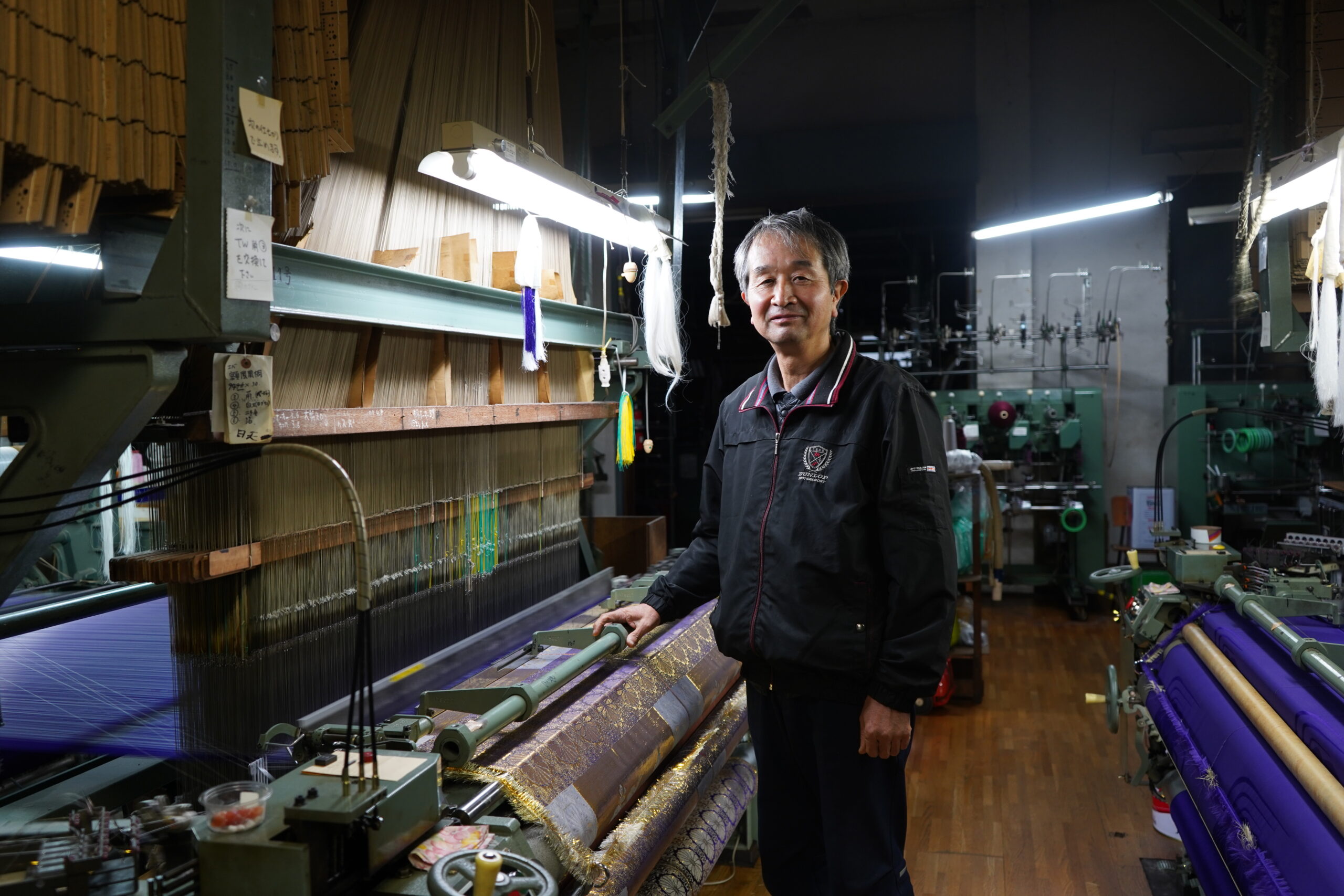 最高級の座布団の生地を織り上げる田辺織物 | 山梨ハタオリ産地の今を